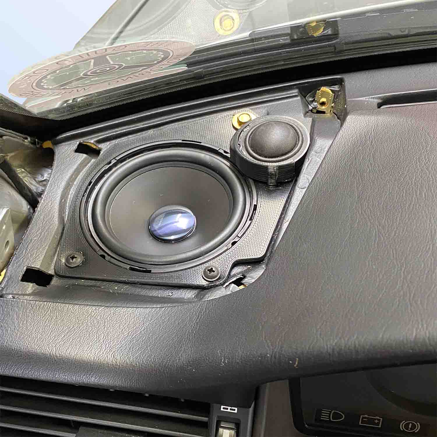 Mercedes E-Class W124 Sedan/T-modele – panouri de ușă cu sistem audio pe 3 căi - imagine 5