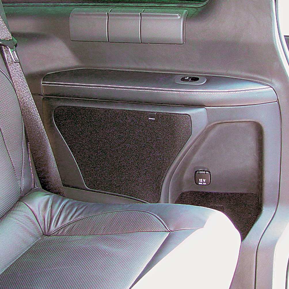 Mercedes Viano modele până în 2010 – panouri spate cu sistem audio pe 2 căi
